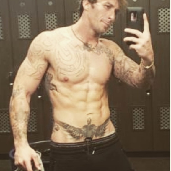 Meet your Posher, Nick - Picture 1 of 1